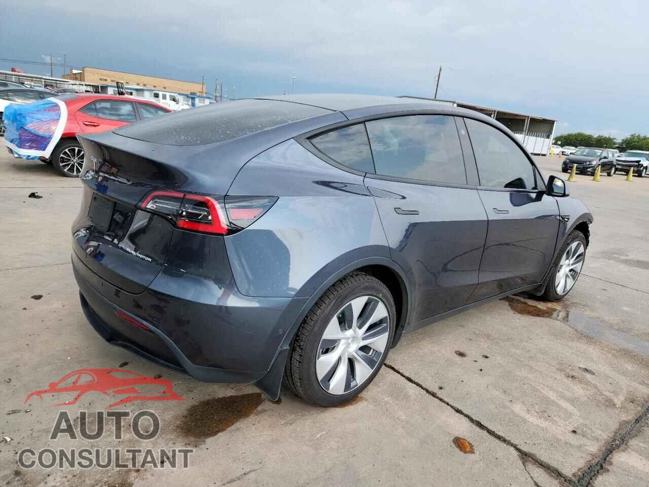 TESLA MODEL Y 2021 - 5YJYGDEE2MF065532