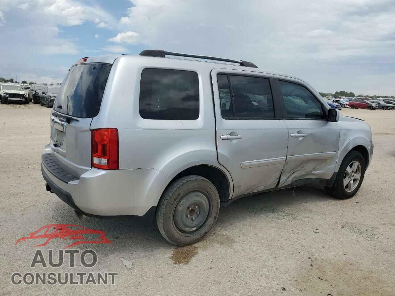 HONDA PILOT 2011 - 5FNYF3H64BB057768
