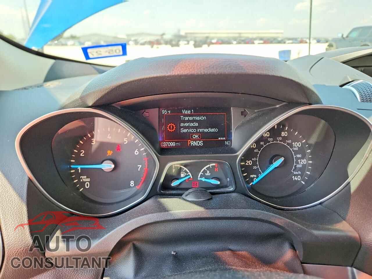 FORD ESCAPE 2018 - 1FMCU0GD6JUC09095