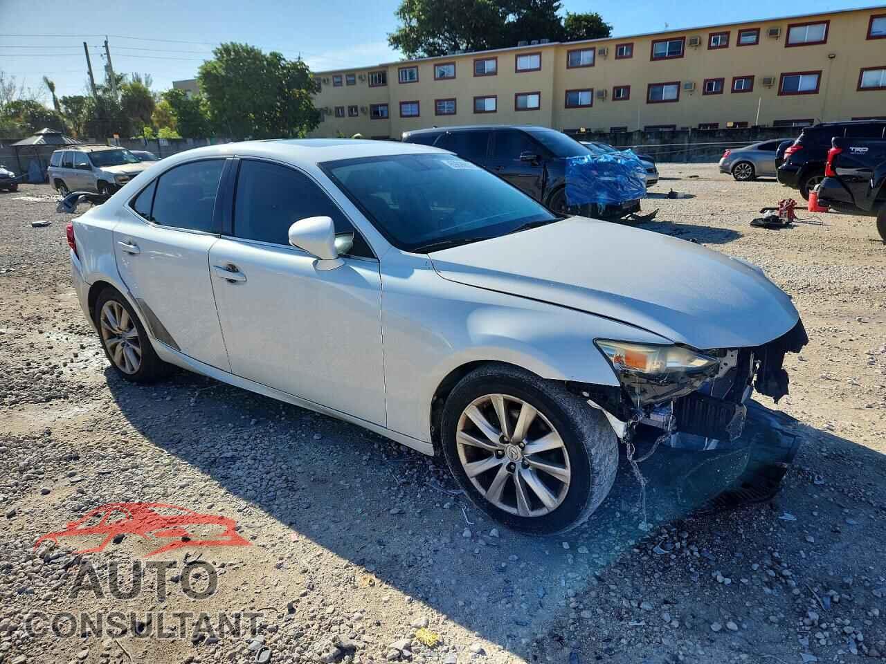 LEXUS IS 2015 - JTHBF1D22F5045072