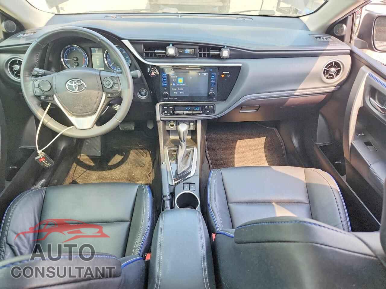 TOYOTA COROLLA 2017 - 5YFBURHE8HP728863