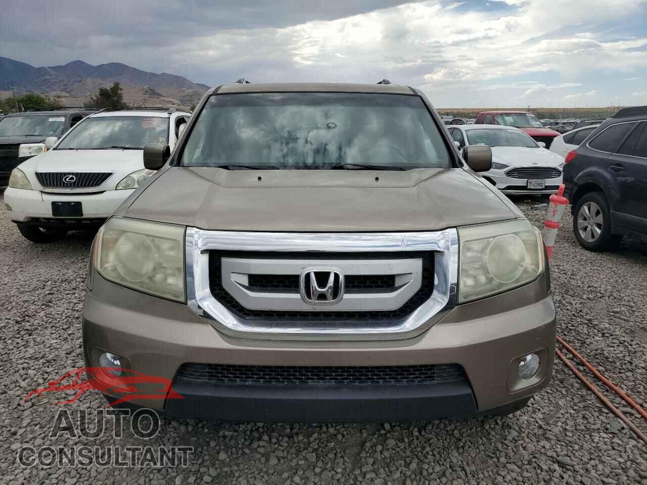 HONDA PILOT 2011 - 5FNYF3H40BB023521
