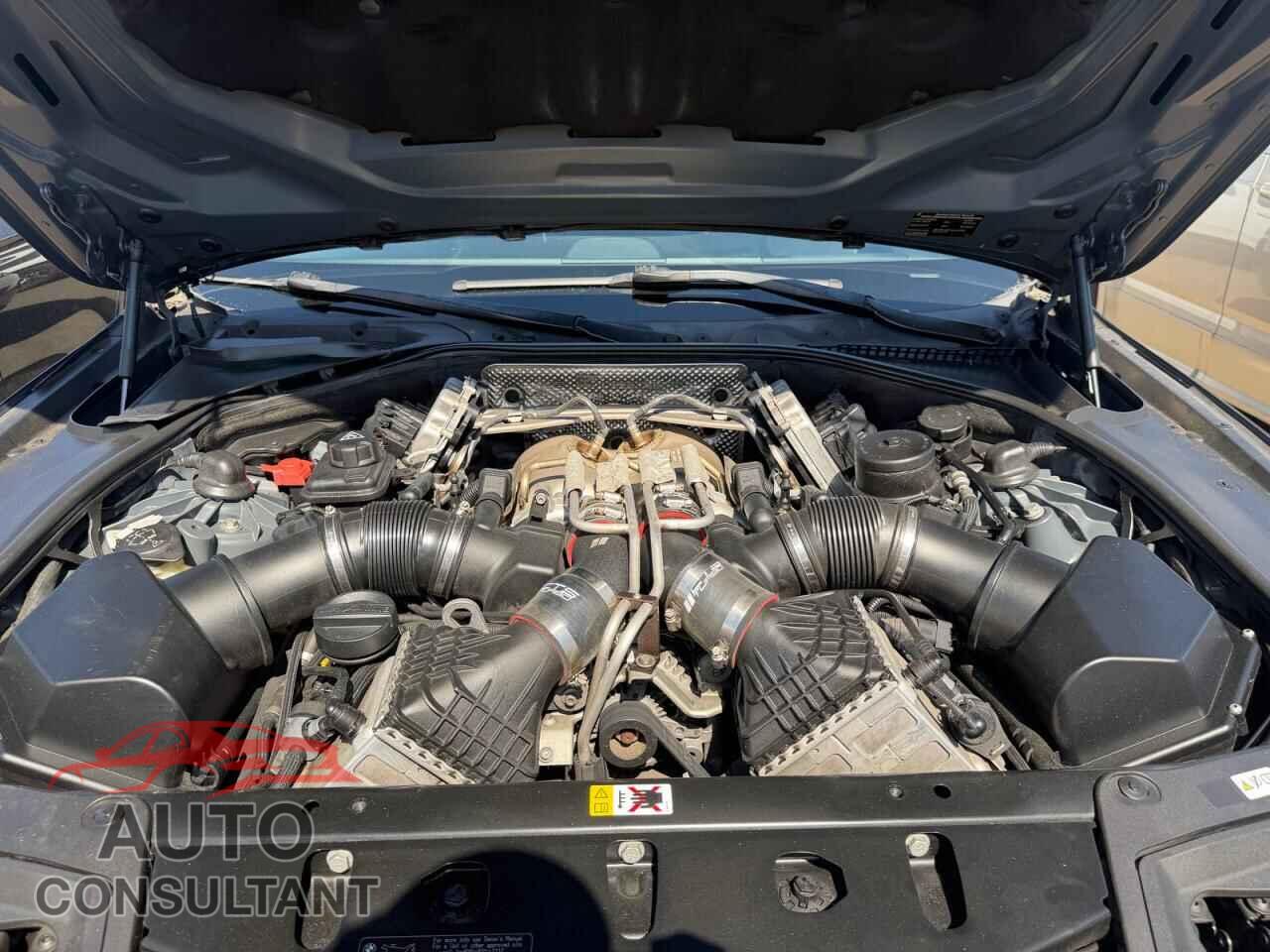 BMW M5 2013 - WBSFV9C5XDD096850