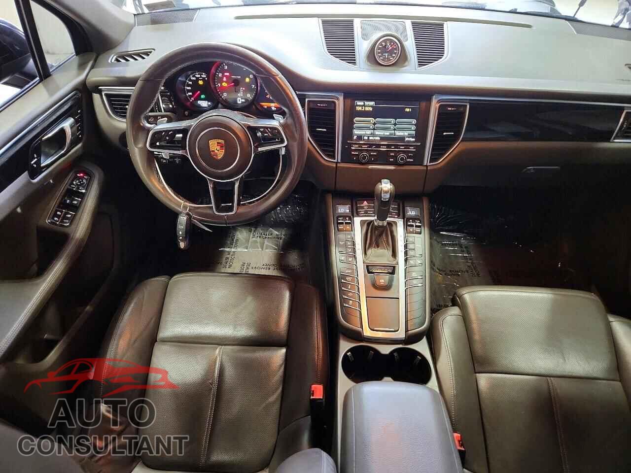 PORSCHE MACAN 2015 - WP1AB2A59FLB73803