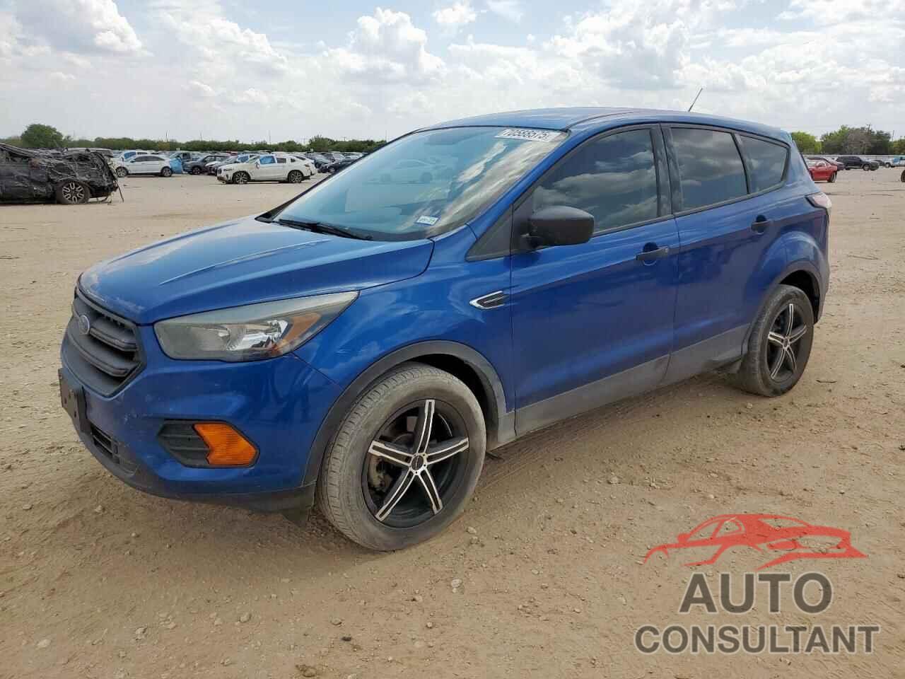 FORD ESCAPE 2018 - 1FMCU0F71JUB72145