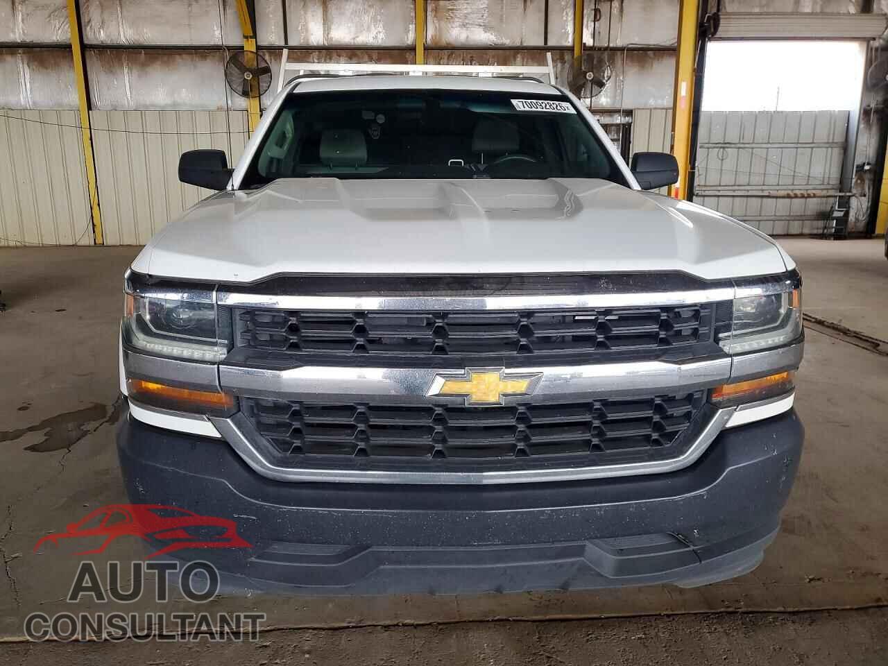 CHEVROLET SILVERADO 2018 - 1GCNCNEC8JZ202031