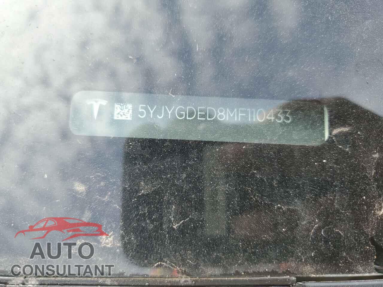 TESLA MODEL Y 2021 - 5YJYGDED8MF110433