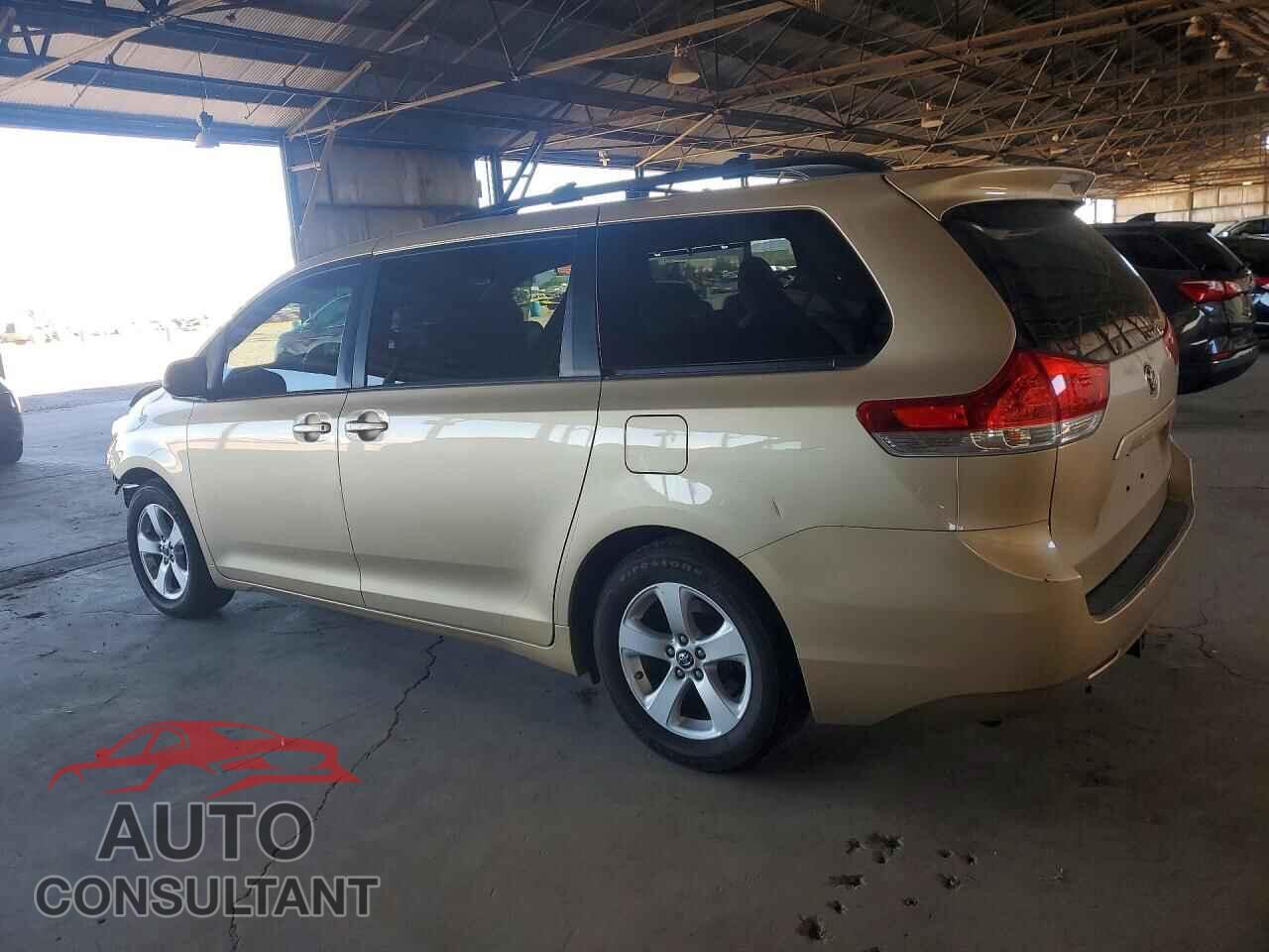 TOYOTA SIENNA 2013 - 5TDKK3DC2DS300201