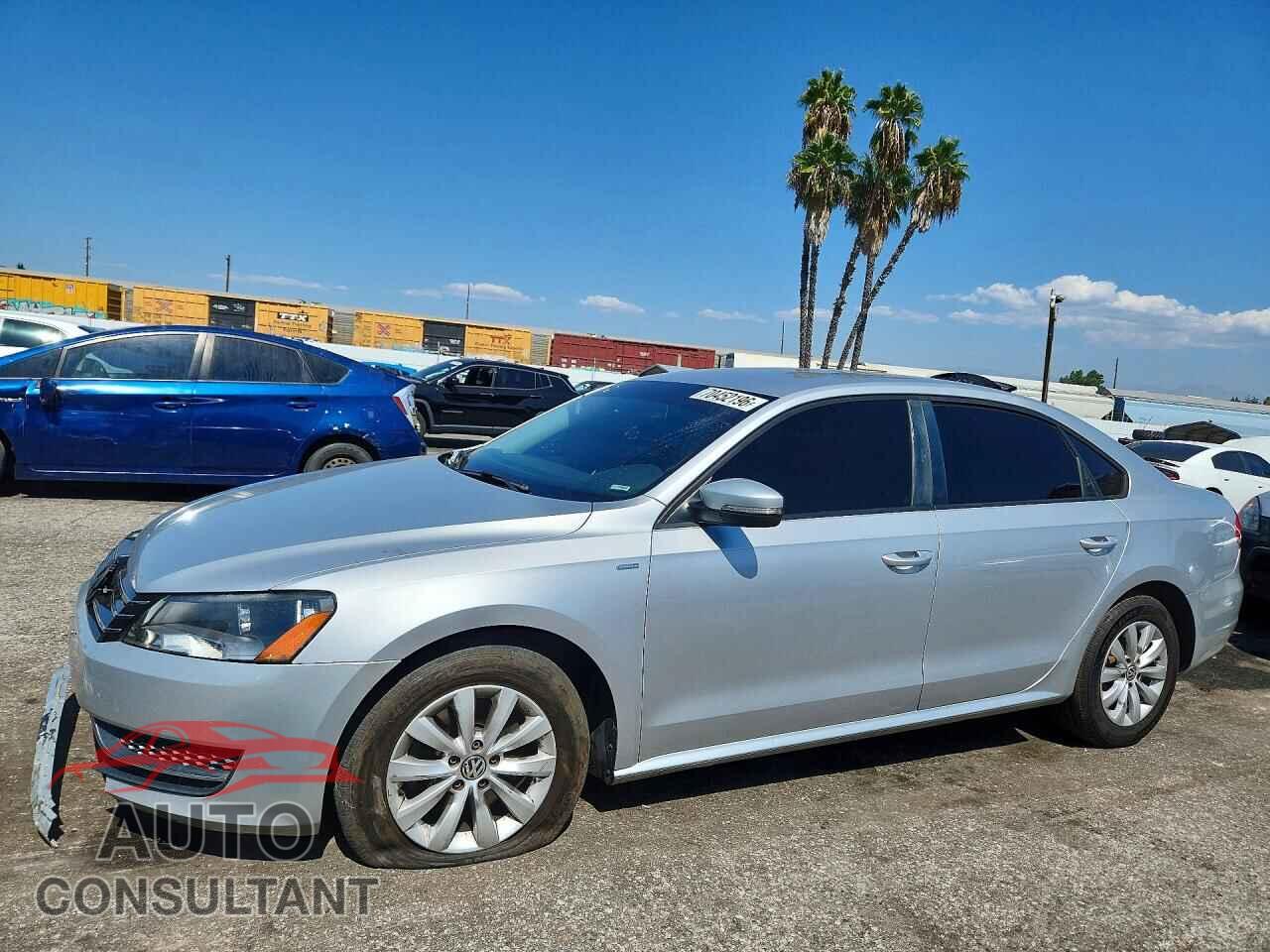 VOLKSWAGEN PASSAT 2014 - 1VWAT7A33EC027290