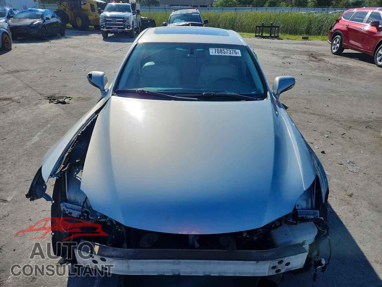 LEXUS IS 2011 - JTHBF5C28B2101164
