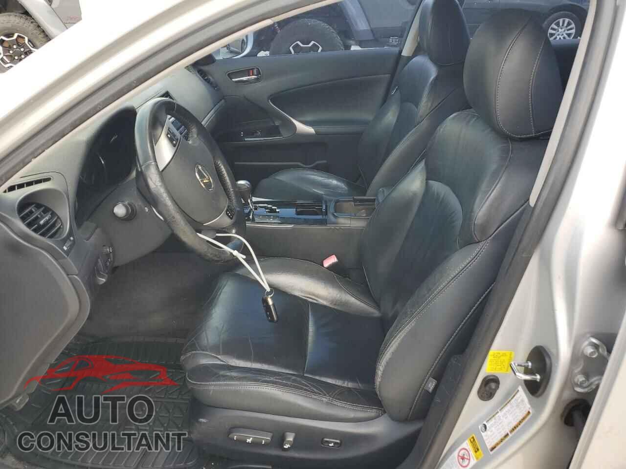 LEXUS IS 2011 - JTHBF5C24B5146696