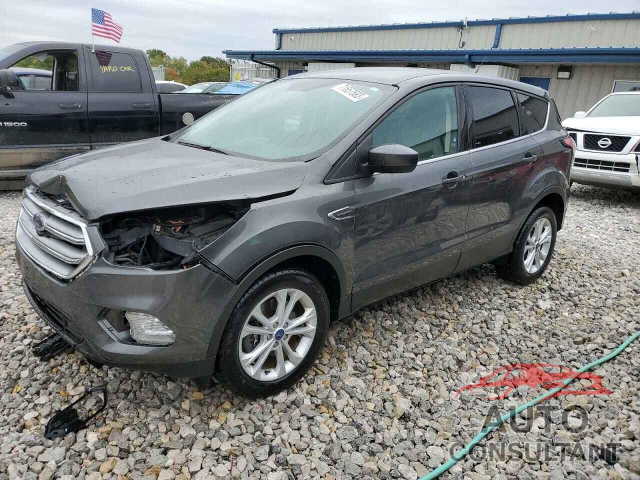 FORD ESCAPE 2017 - 1FMCU9G94HUD97321