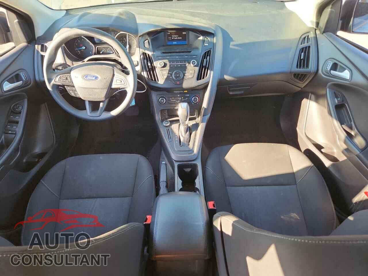 FORD FOCUS 2015 - 1FADP3F22FL229896