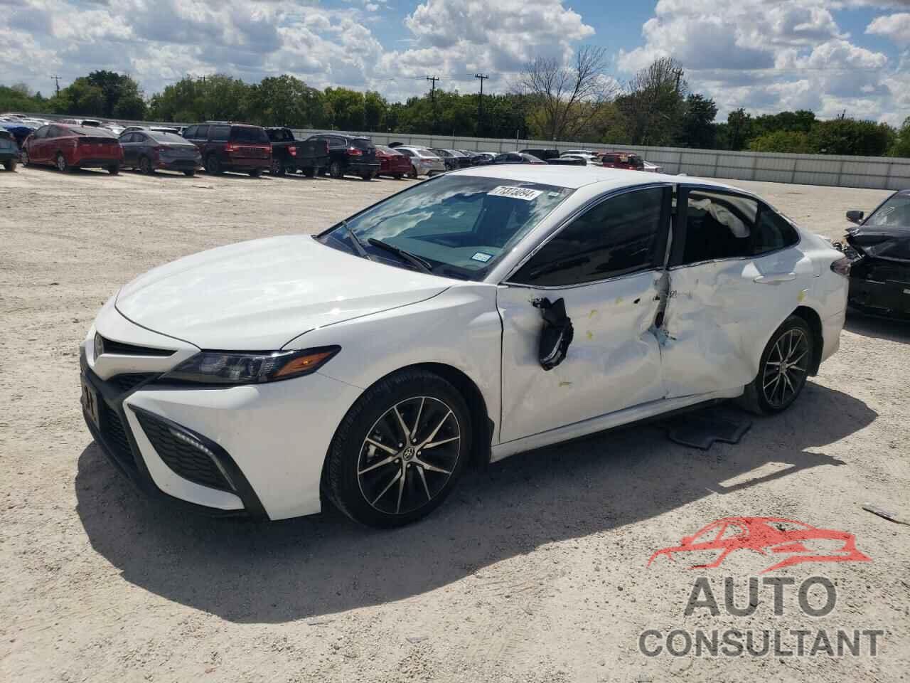 TOYOTA CAMRY 2024 - 4T1G11AK7RU203938
