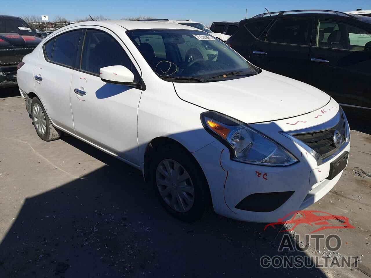 NISSAN VERSA 2018 - 3N1CN7AP4JL882106