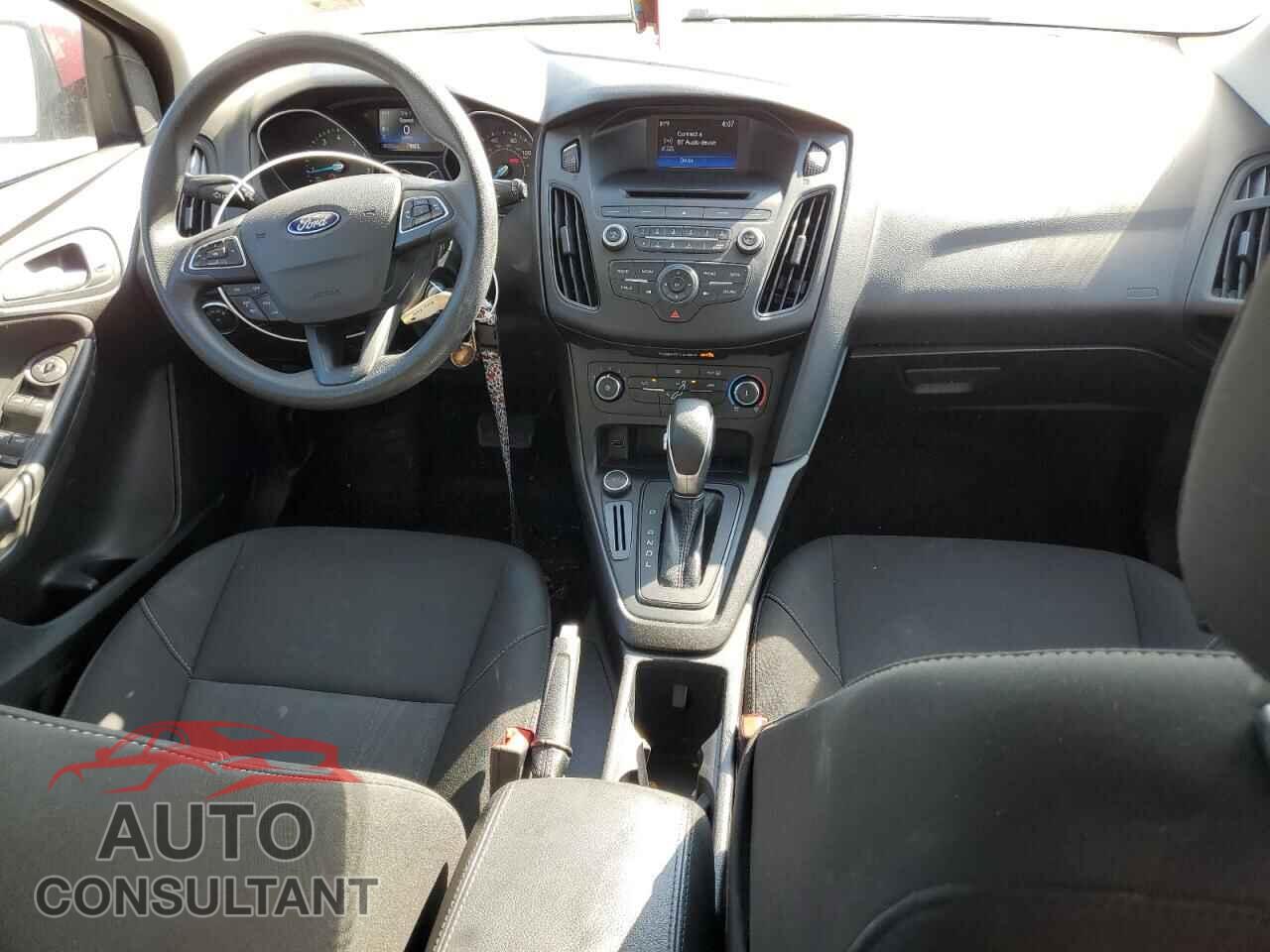 FORD FOCUS 2017 - 1FADP3K23HL338148