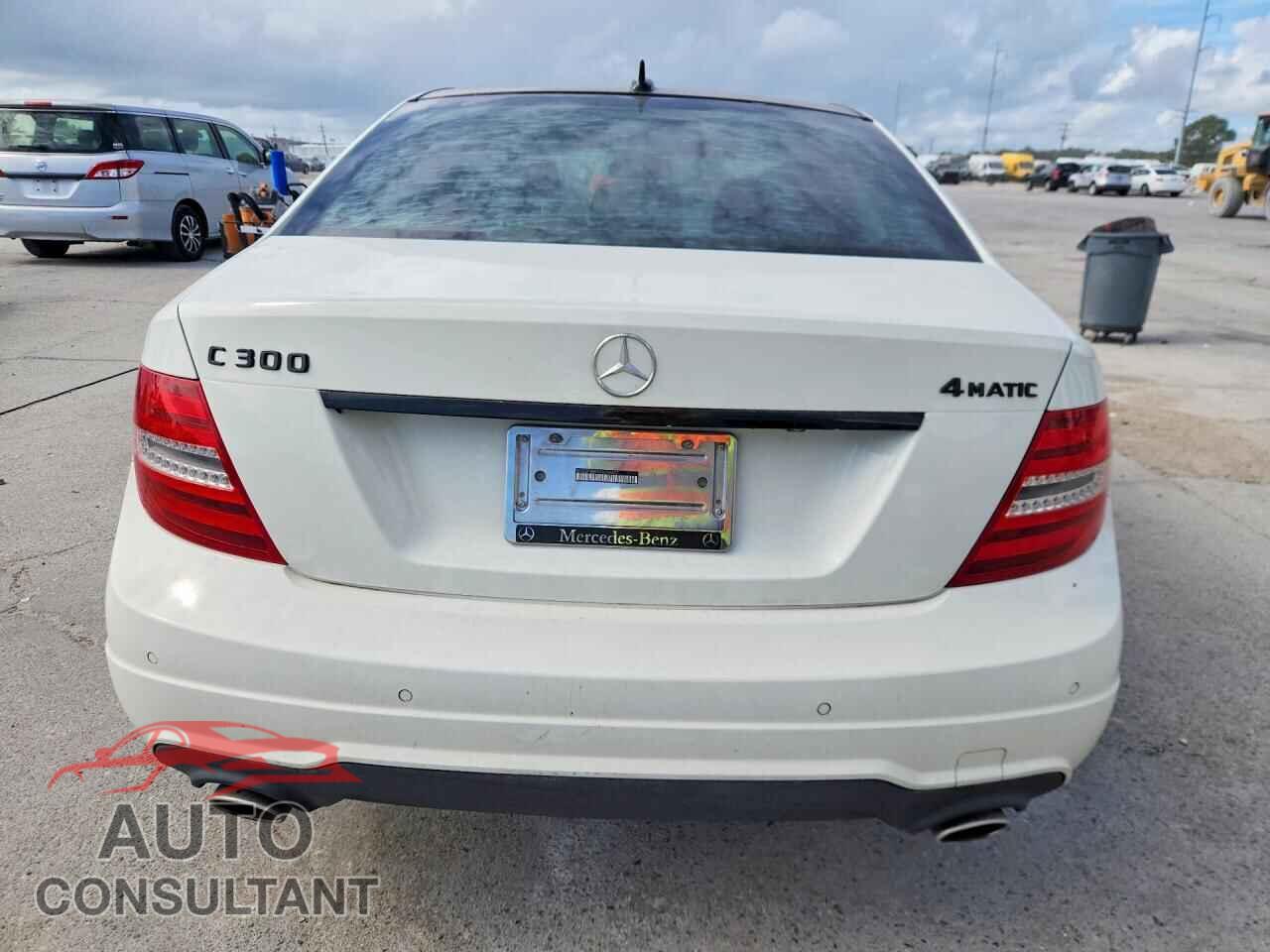 MERCEDES-BENZ C-CLASS 2012 - WDDGF8BB9CA724977