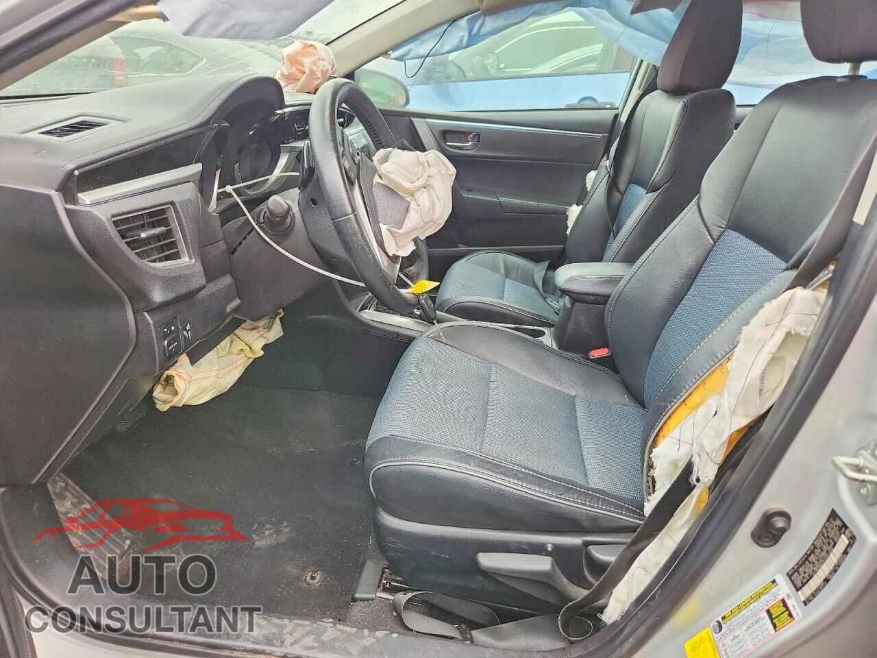 TOYOTA COROLLA 2015 - 2T1BURHE2FC341044