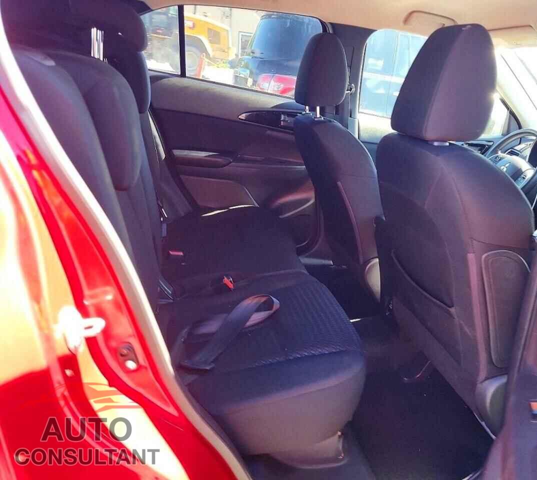 MITSUBISHI ECLIPSE 2018 - JA4AT4AA0JZ051676