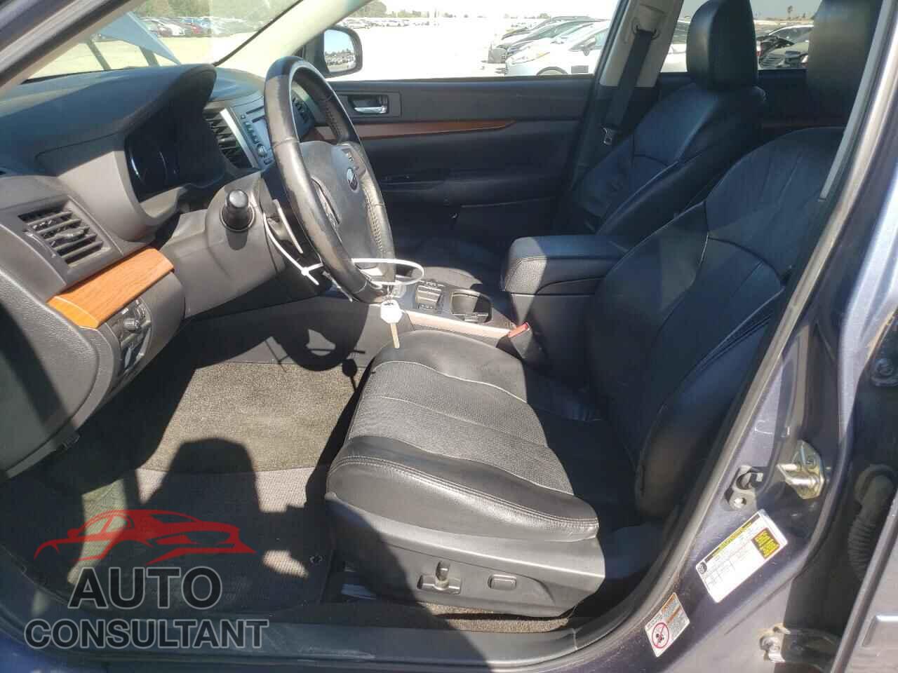 SUBARU OUTBACK 2014 - 4S4BRBLCXE3230775