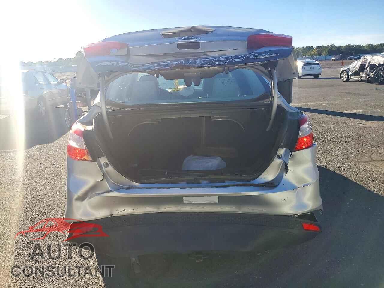 FORD FOCUS 2012 - 1FAHP3H24CL386680