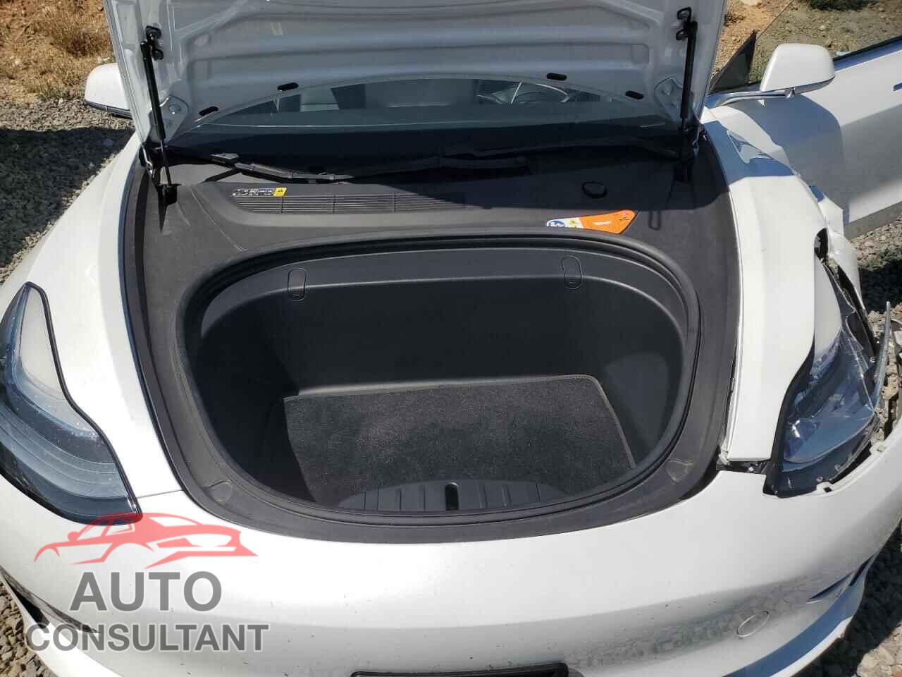 TESLA MODEL 3 2018 - 5YJ3E1EA4JF015867