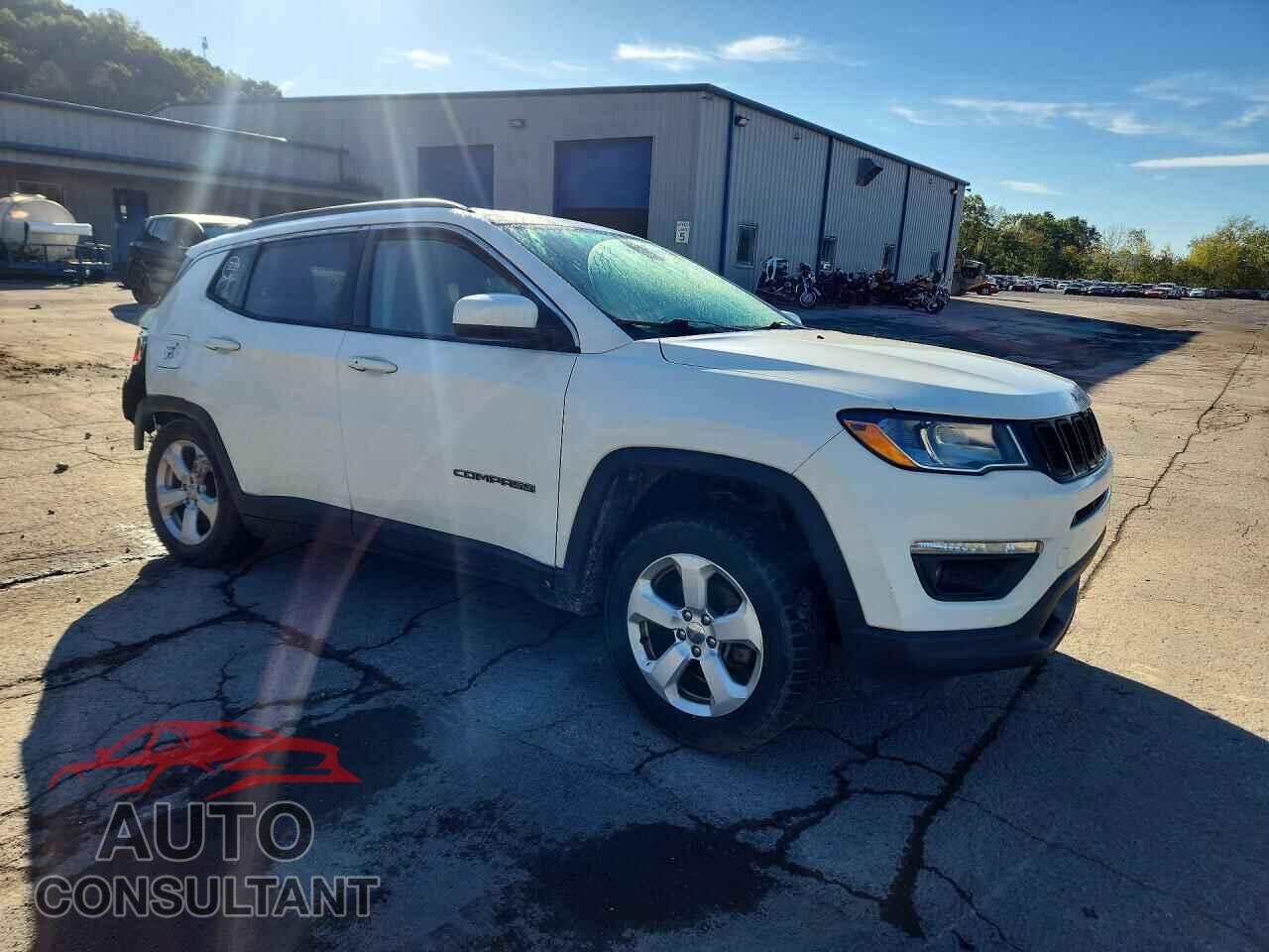 JEEP COMPASS 2018 - 3C4NJDBBXJT259124