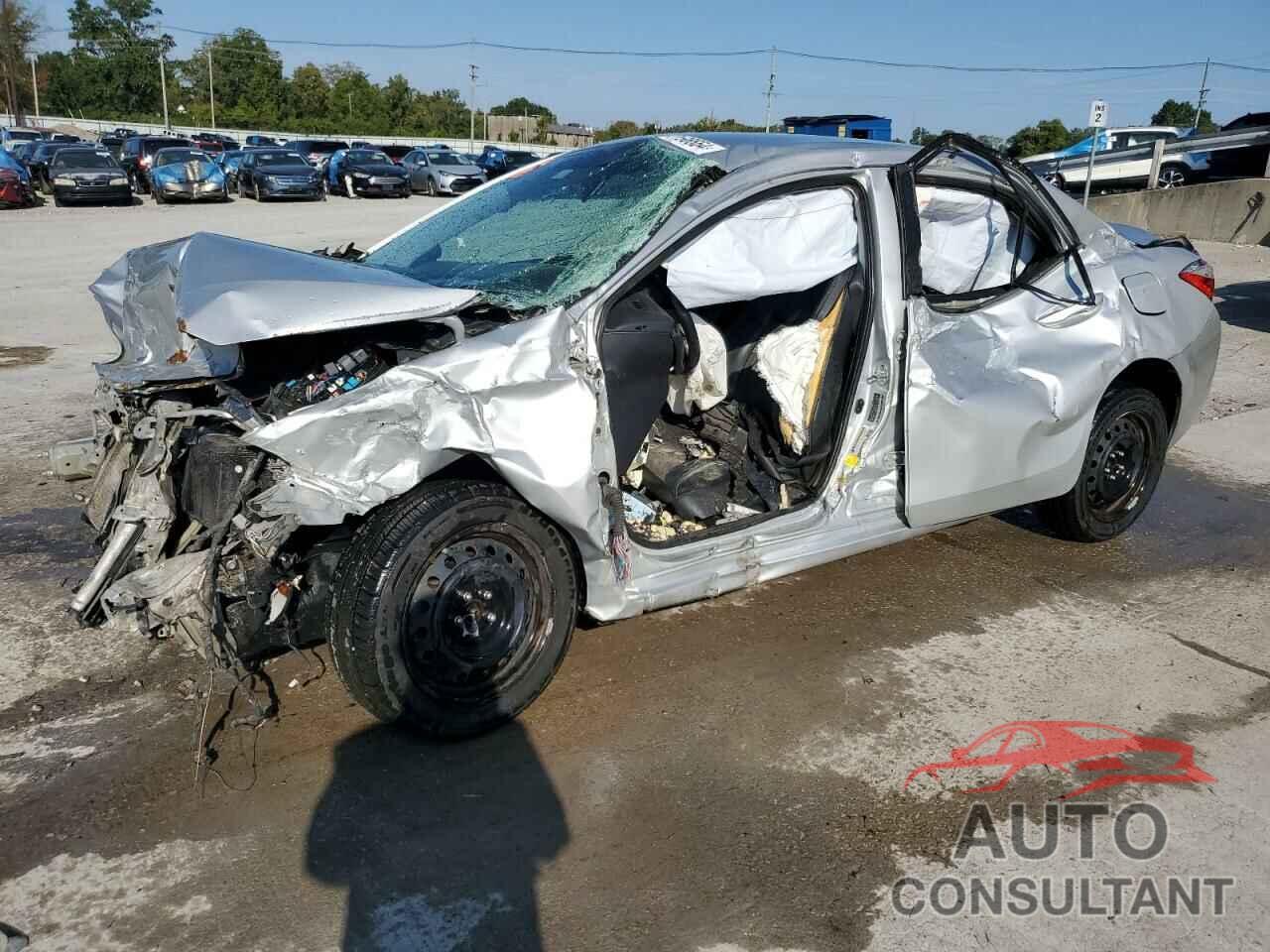TOYOTA COROLLA 2015 - 5YFBURHE4FP271272