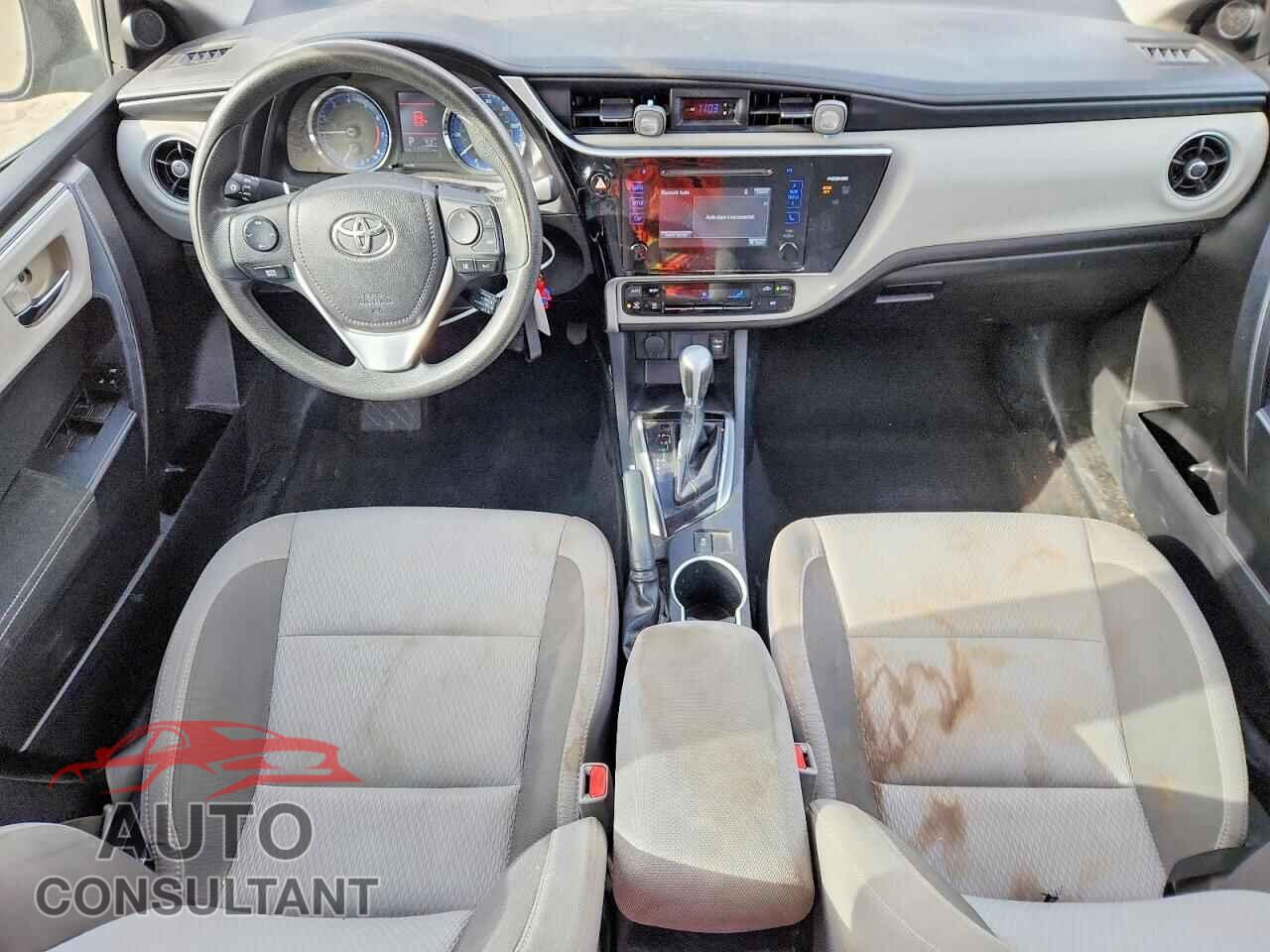 TOYOTA COROLLA 2017 - 2T1BURHE8HC813461