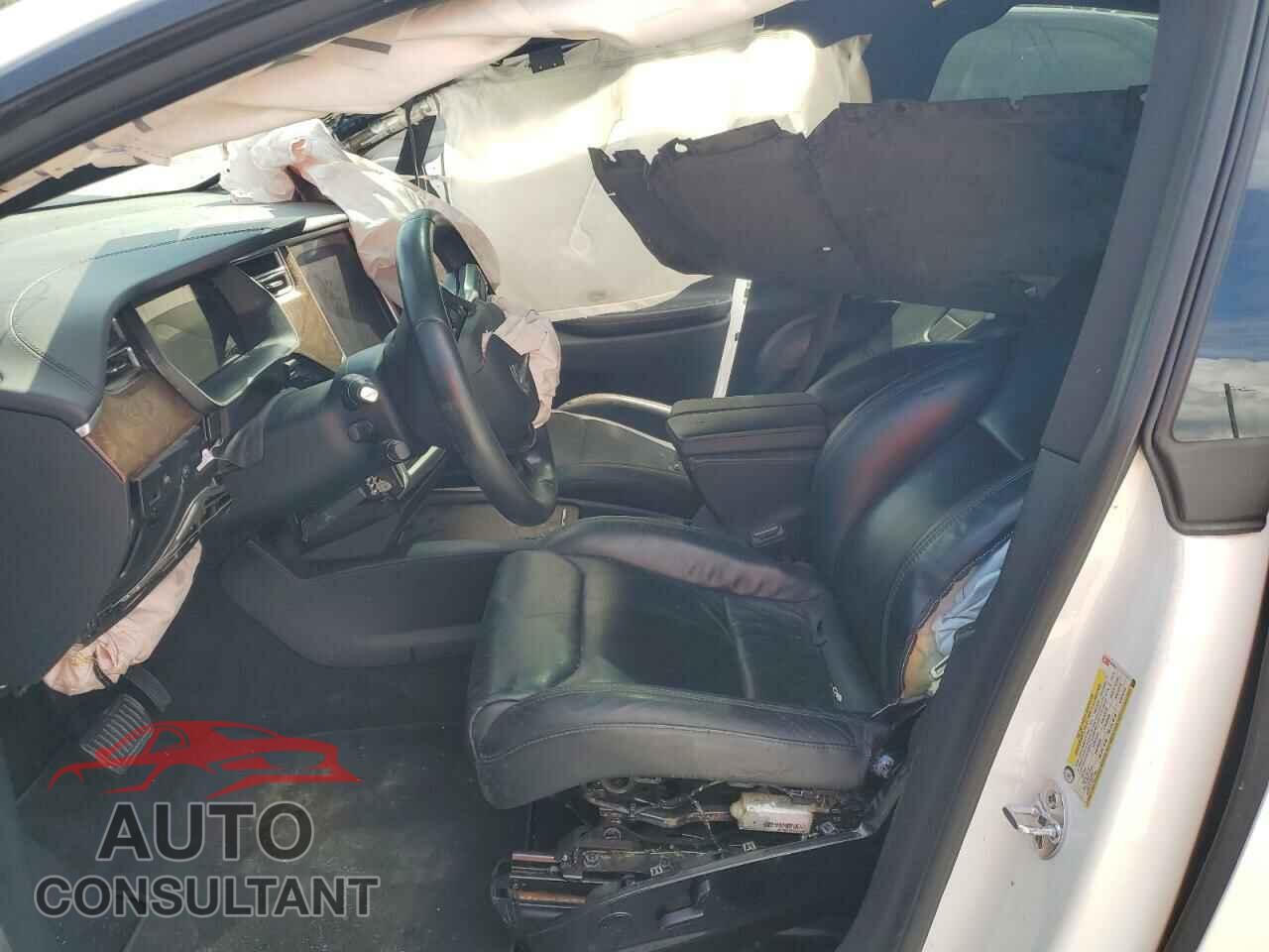 TESLA MODEL X 2016 - 5YJXCAE20GF019861