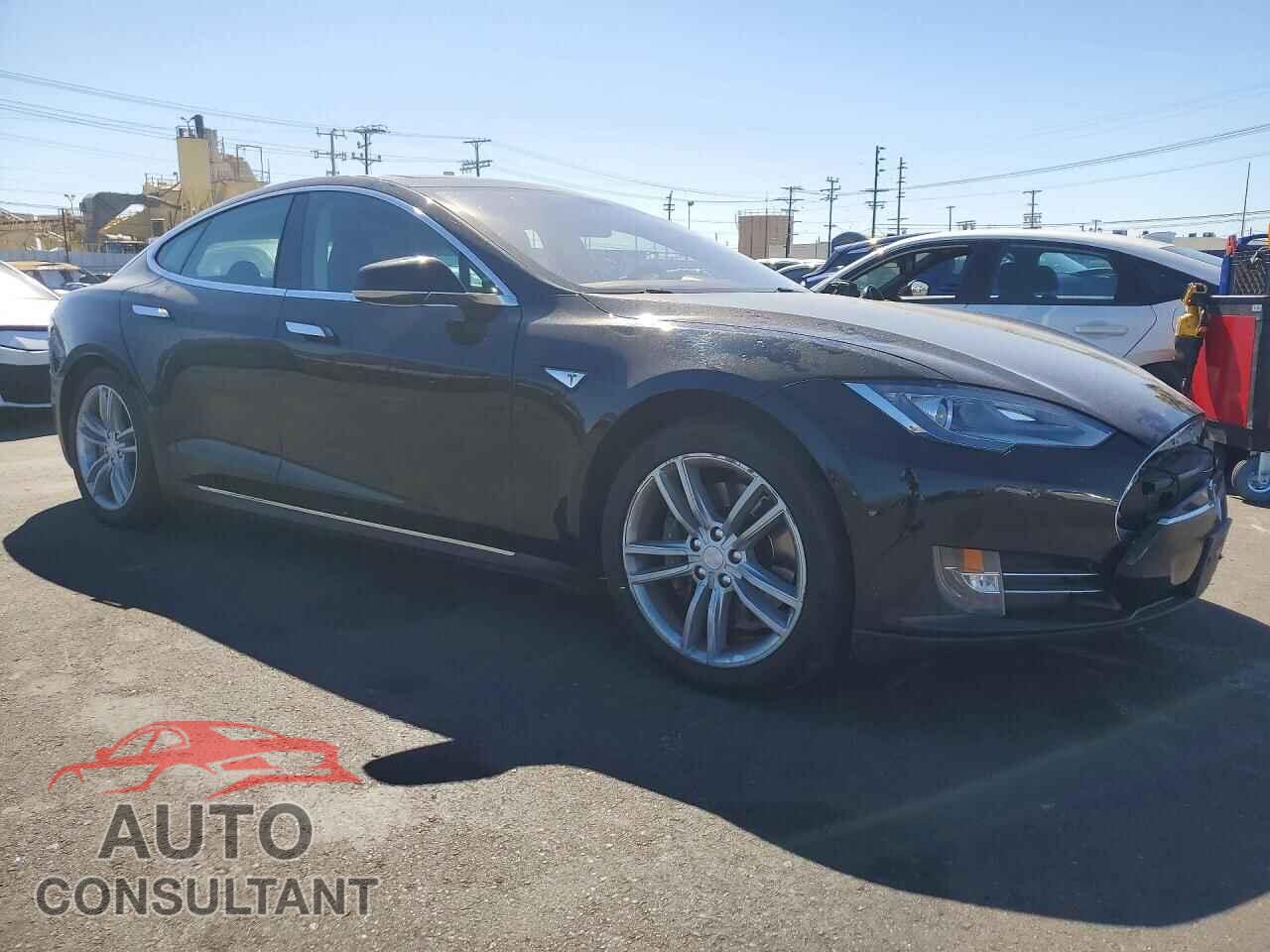 TESLA MODEL S 2014 - 5YJSA1H11EFP44823
