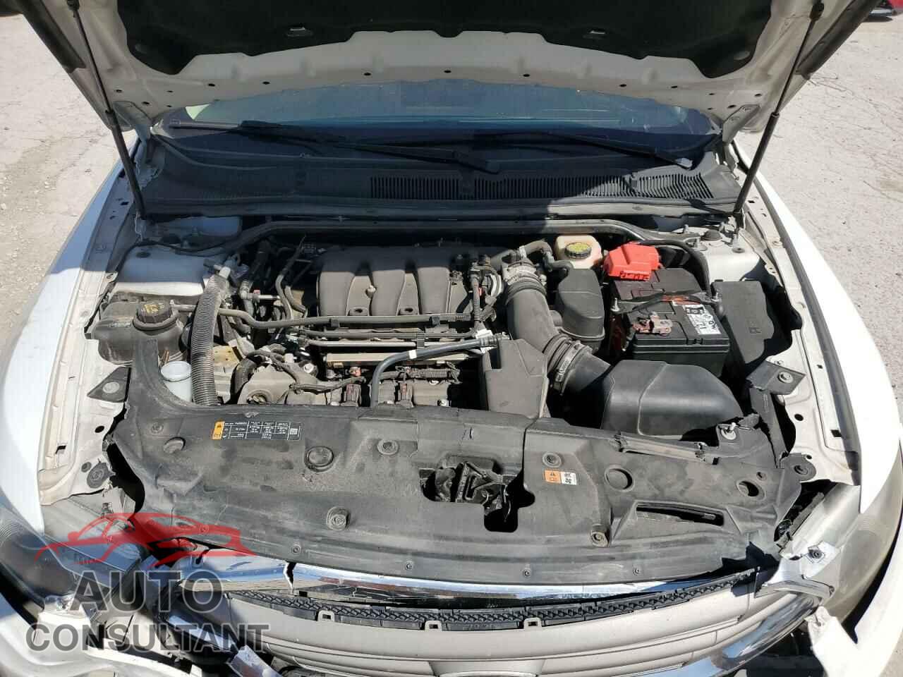 FORD TAURUS 2016 - 1FAHP2E82GG109849
