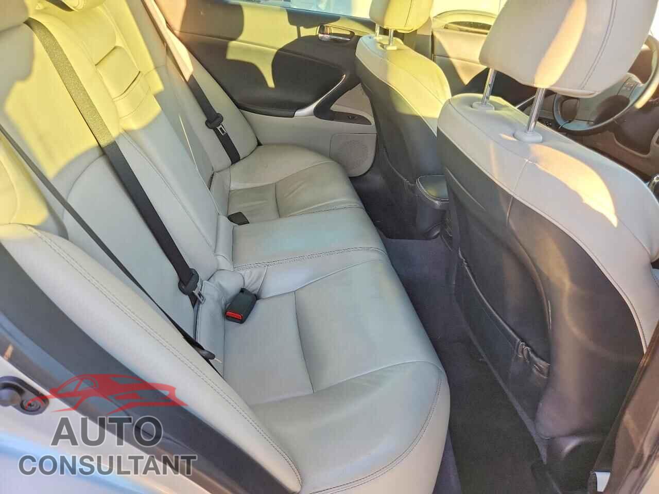 LEXUS IS 2010 - JTHBF5C29A5128015