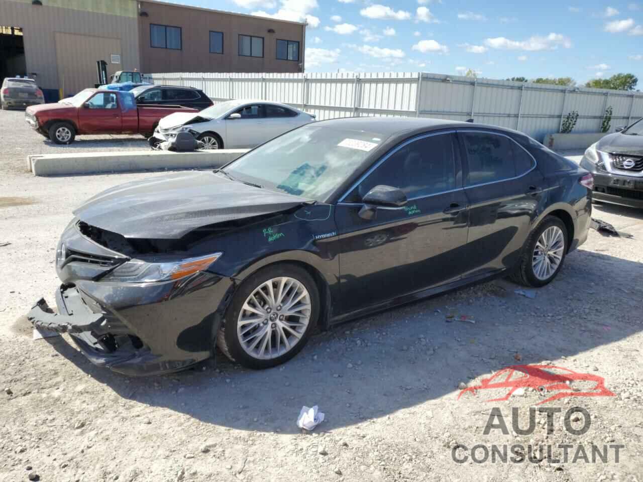 TOYOTA CAMRY 2019 - 4T1B21HK0KU513948