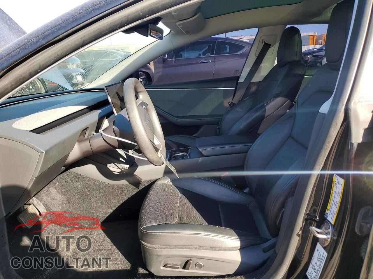 TESLA MODEL 3 2024 - 5YJ3E1EA3RF729212