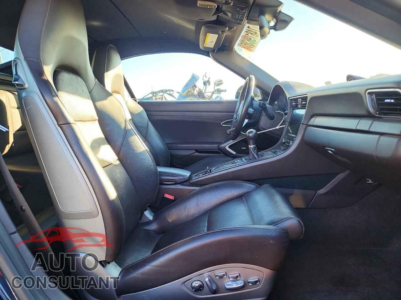 PORSCHE 911 2017 - WP0CB2A92HS155231