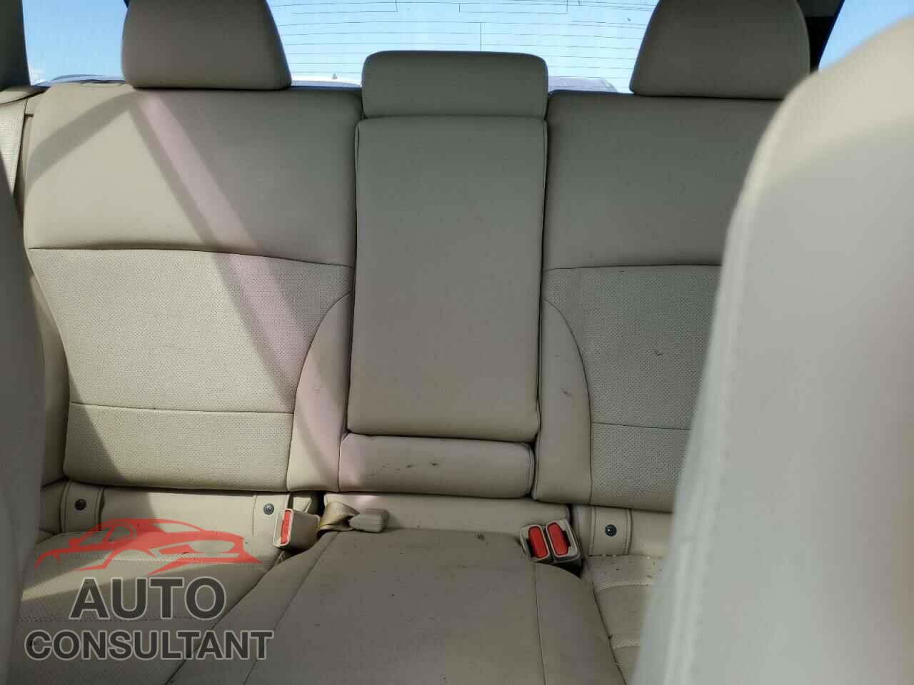 SUBARU OUTBACK 2017 - 4S4BSENC3H3349436