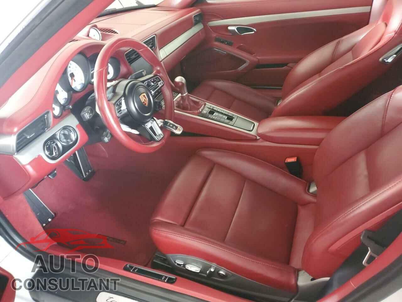 PORSCHE 911 2018 - WP0BB2A92JS134509