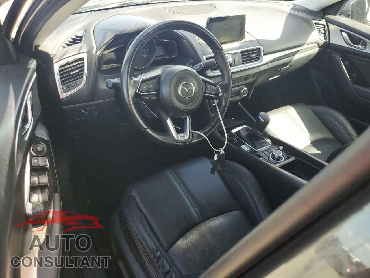 MAZDA 3 2017 - 3MZBN1V70HM112924