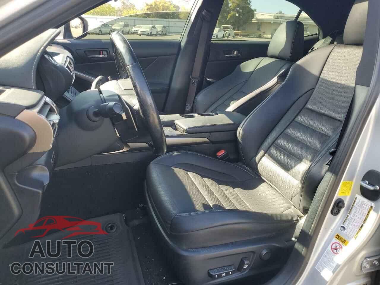 LEXUS IS 2016 - JTHBE1D23G5026003