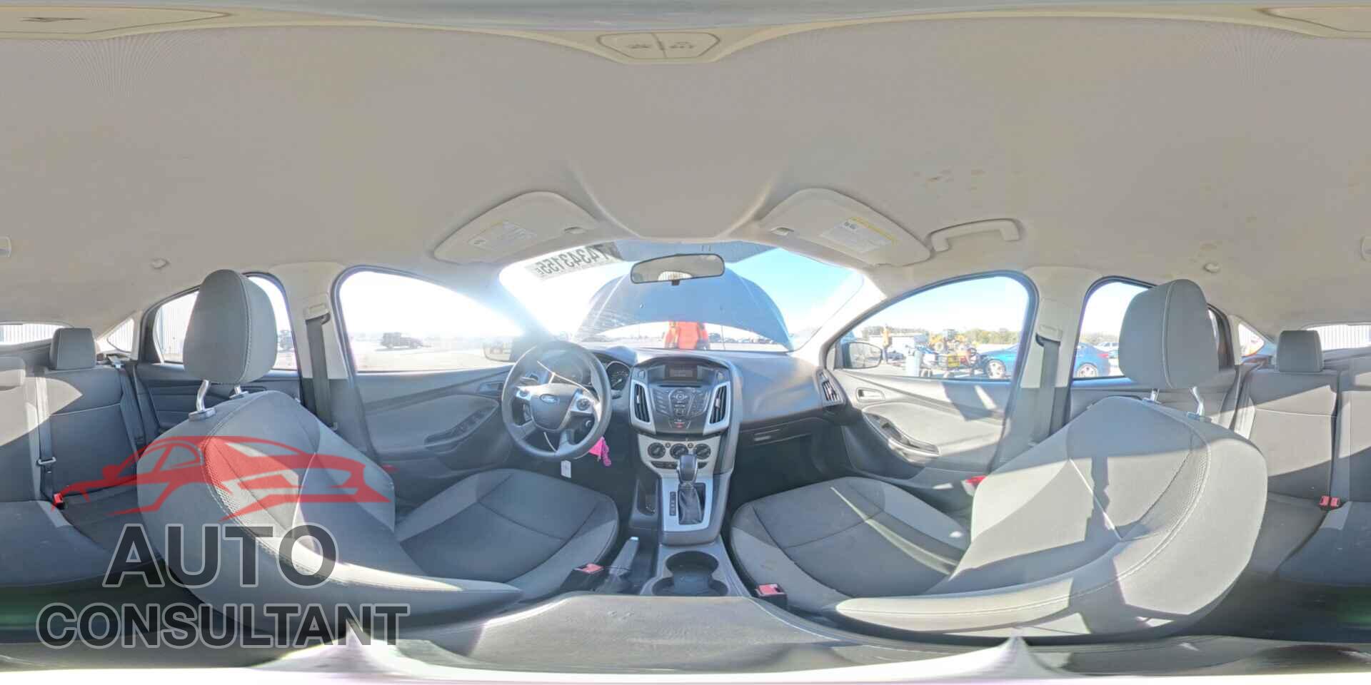 FORD FOCUS 2012 - 1FAHP3K2XCL365793