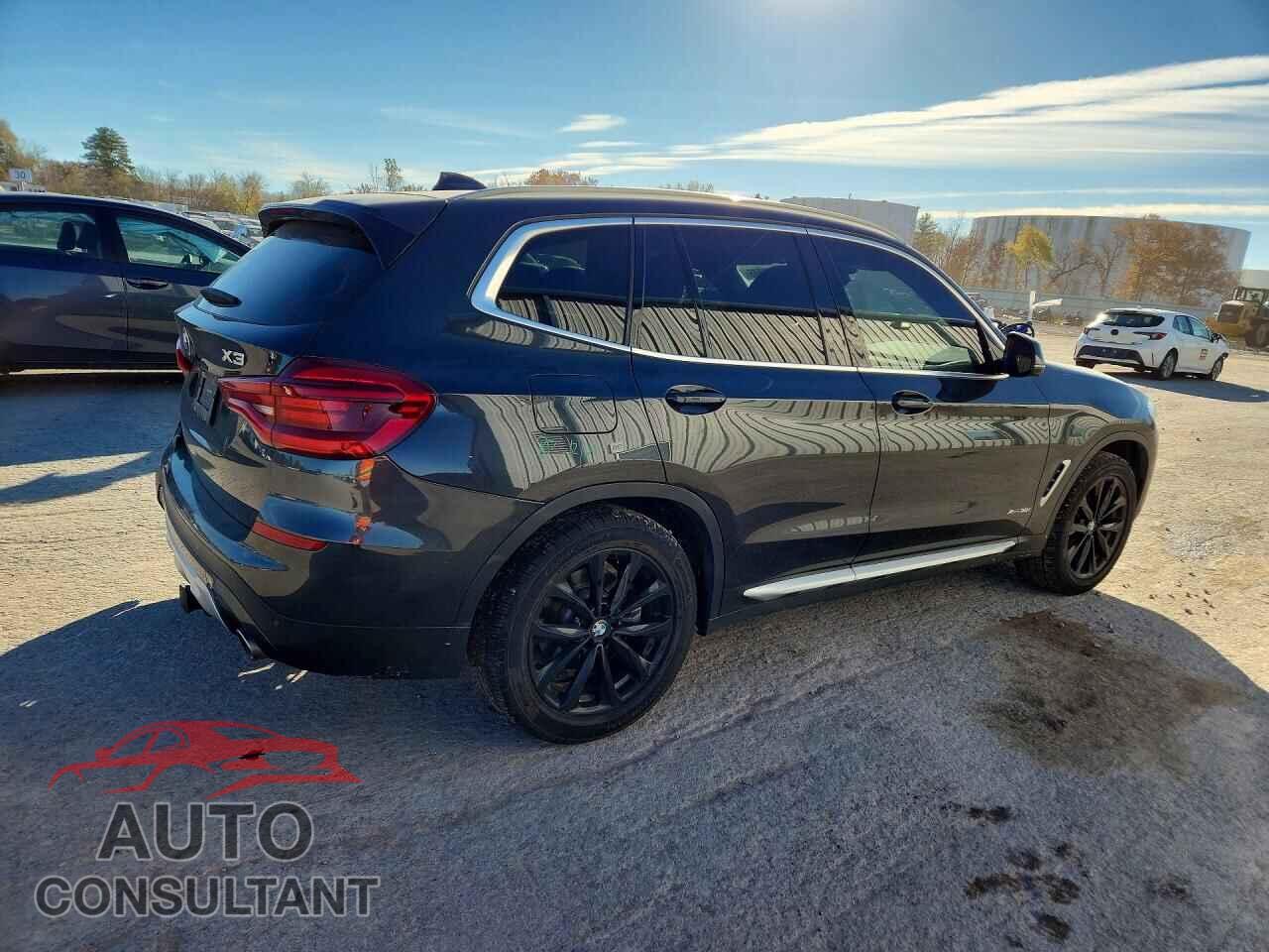 BMW X3 2018 - 5UXTR9C50JLC78865