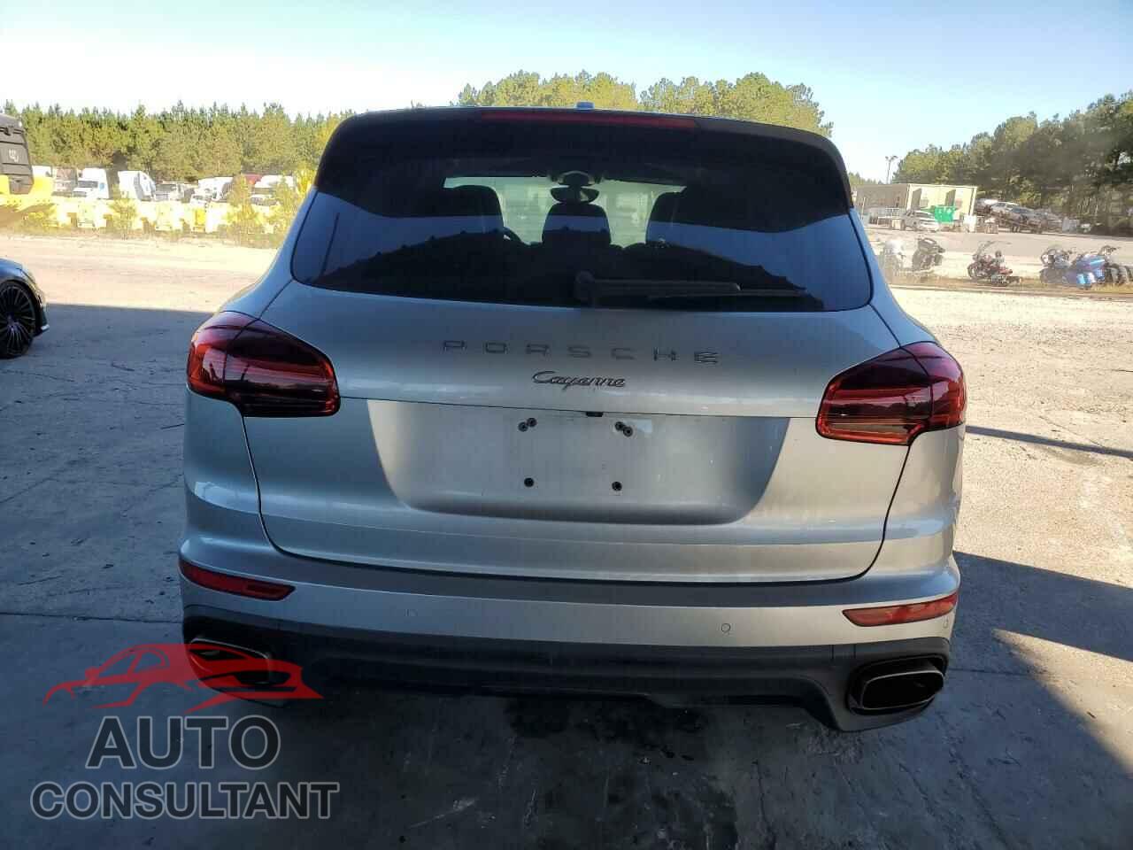 PORSCHE CAYENNE 2017 - WP1AA2A21HKA87077