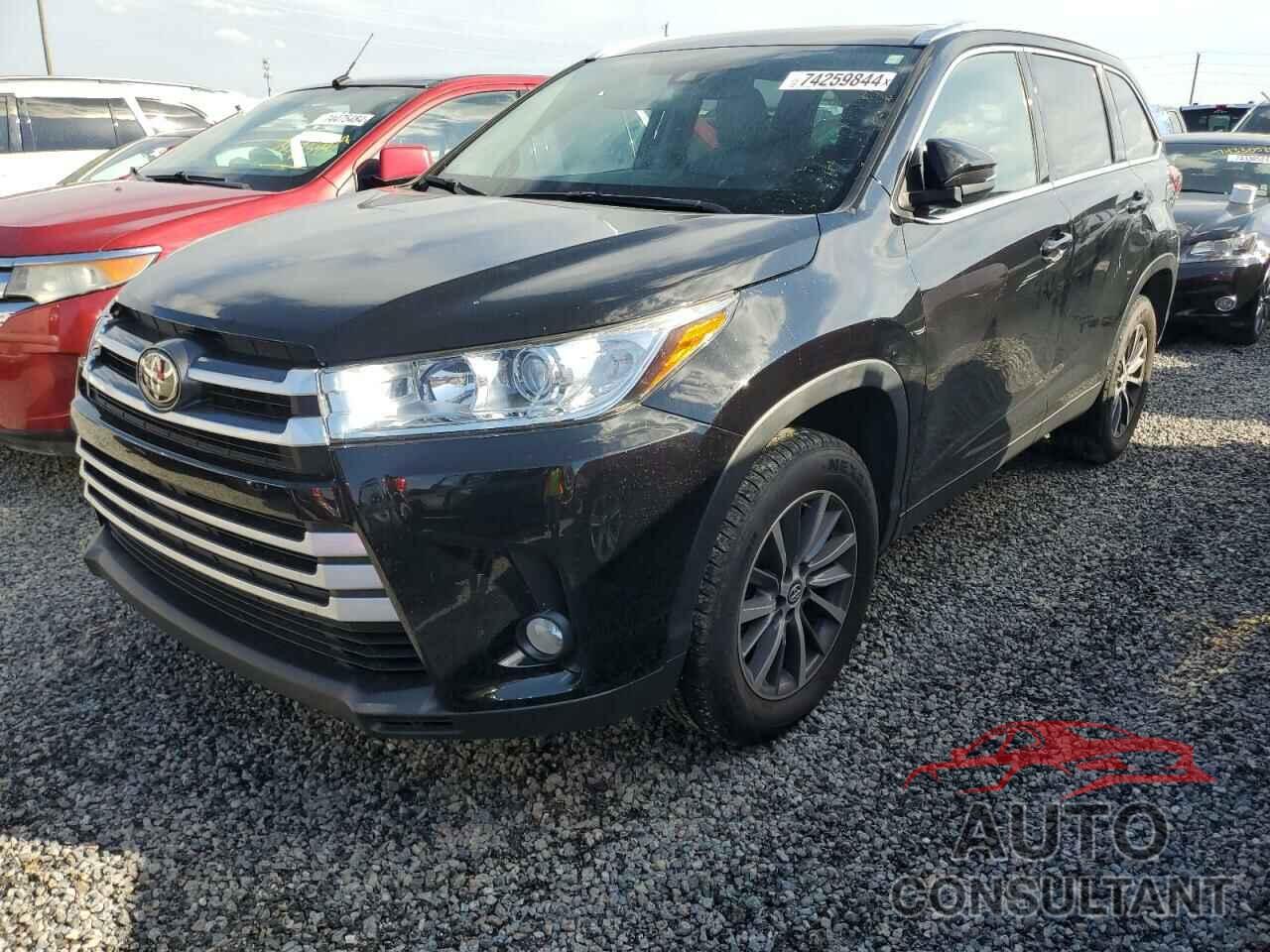 TOYOTA HIGHLANDER 2019 - 5TDKZRFH6KS568186