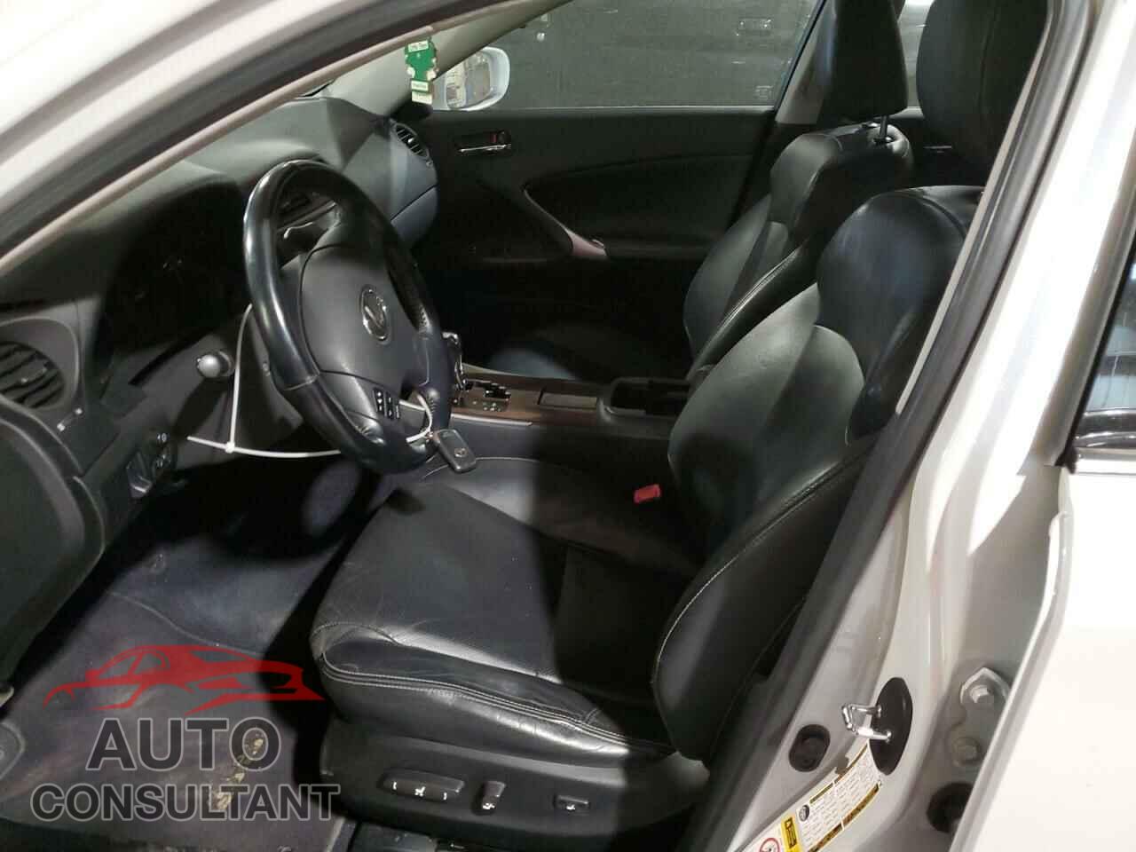 LEXUS IS 2009 - JTHCK262692029143