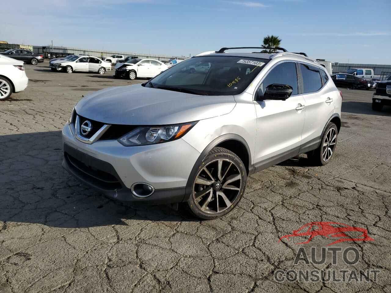 NISSAN ROGUE 2017 - JN1BJ1CR2HW131416