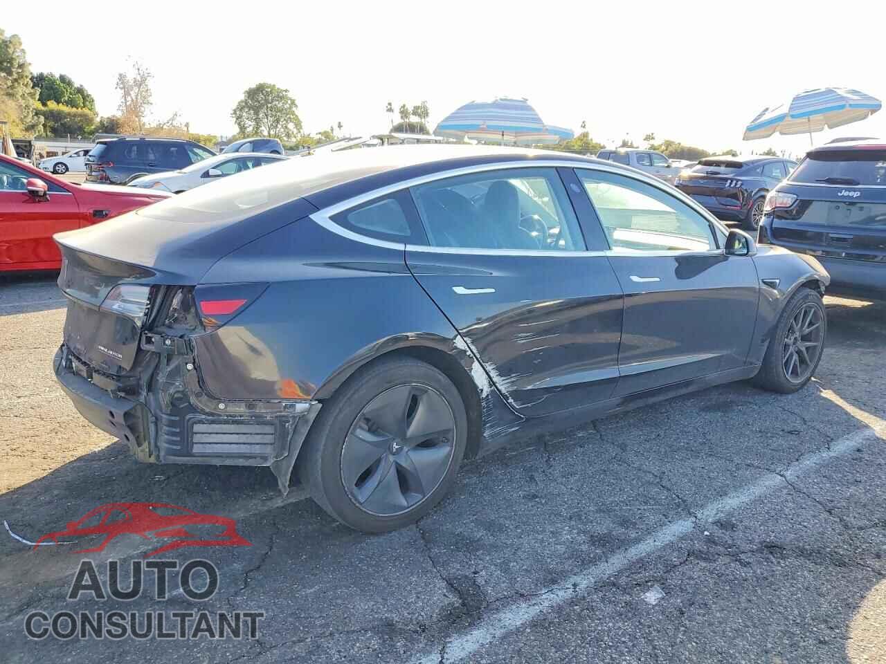 TESLA MODEL 3 2018 - 5YJ3E1EB3JF070660