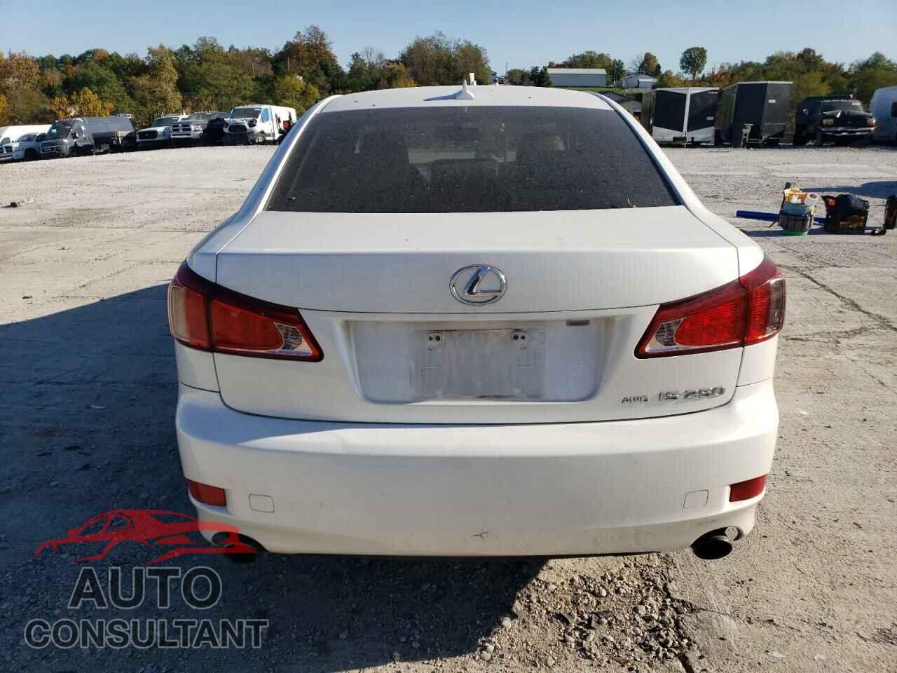 LEXUS IS 2013 - JTHCF5C22D5063761