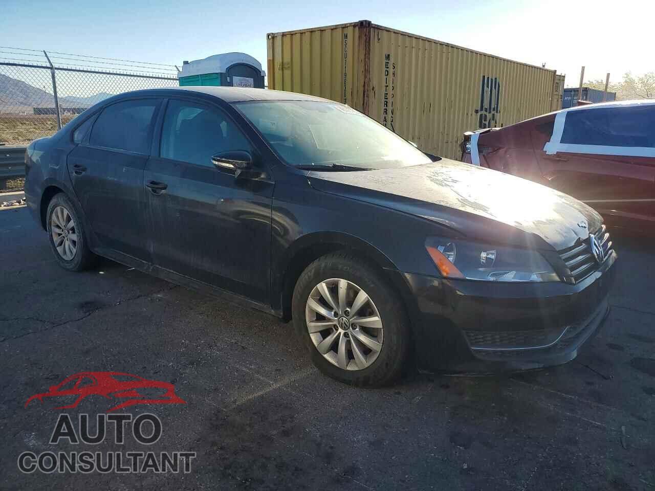 VOLKSWAGEN PASSAT 2012 - 1VWAP7A35CC094247