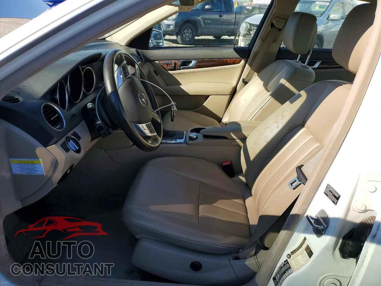 MERCEDES-BENZ C-CLASS 2012 - WDDGF8BB1CA601741